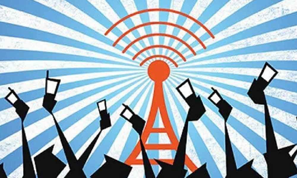 Telecom subscriber base reaches 120 cr in Feb