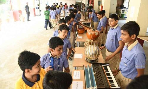 Icon school celebrates Heritage Day