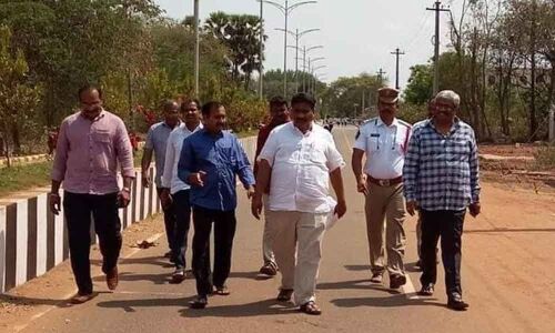 Modugula visits strongroom at ANU