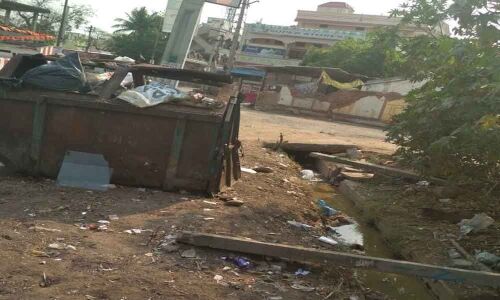 Heaps of garbage annoy residents