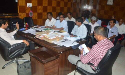 Collector unhappy over delay in UG cable works