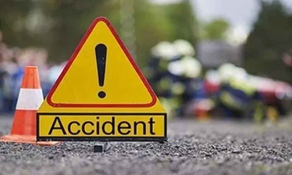 2 Hanuman devotees die in road accident at Jagitial