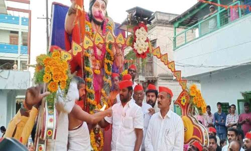 Mass feeding, rallies mark Hanuman Jayanti celebrations