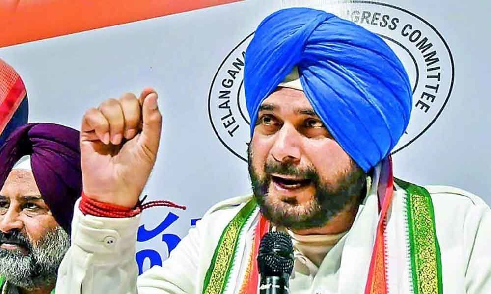 PM anti-national, sold interest of nation, alleges Sidhu