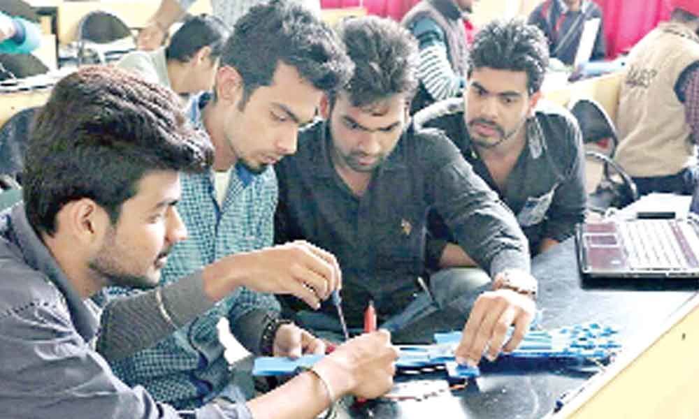 Eamcet-2019 : 1.41 lakh students apply for engineering stream in State