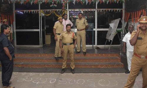 EC seized gold reaches TTD strongroom