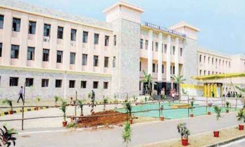 Improve communication skills to get jobs, students told