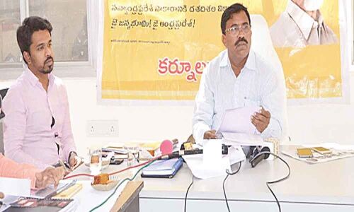 Strive to join dropouts in schools again: Collector tells officials