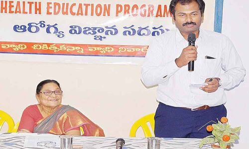 Calcium-rich diet will curb osteoporosis