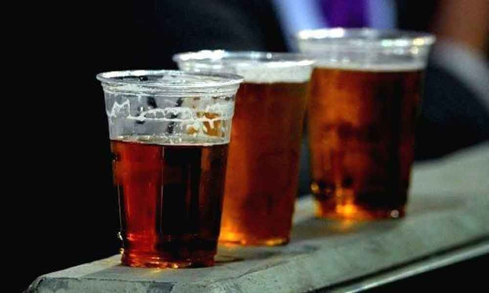 One dead after consuming spurious liquor in UP