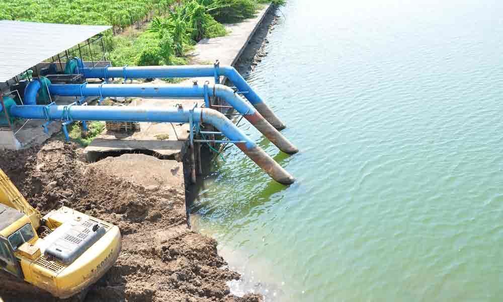 GMC worried over falling water levels in Krishna barrage