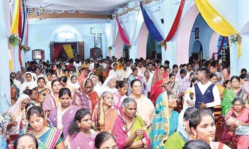 Special prayers mark Easter fete