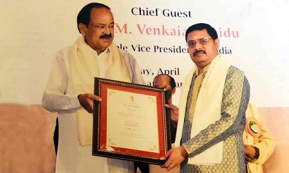 Renowned Sanskrit poet Dr. Shankar Rajaraman honoured with Presidential Award
