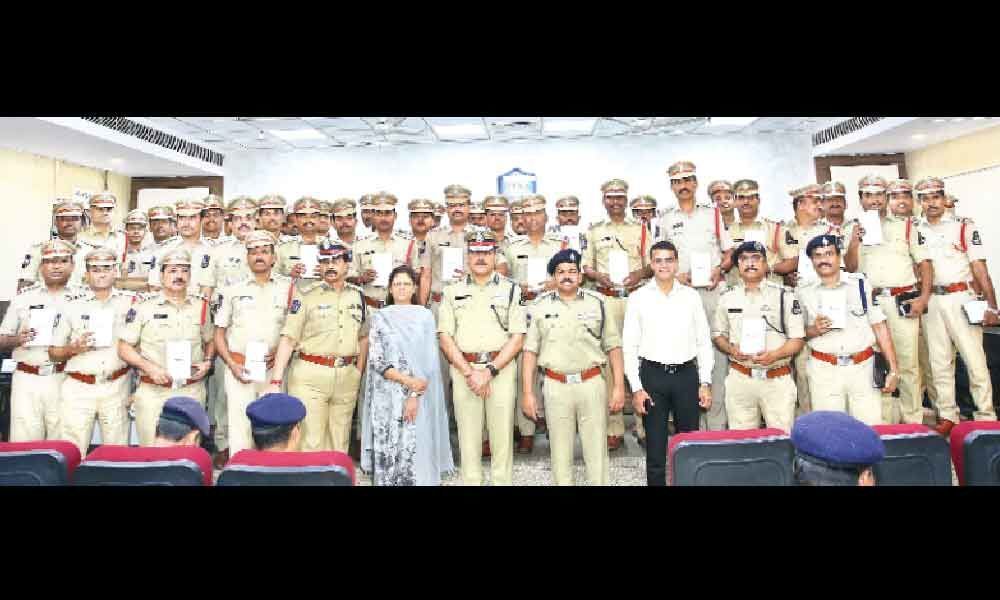 City top cop distributes tabs to police officials