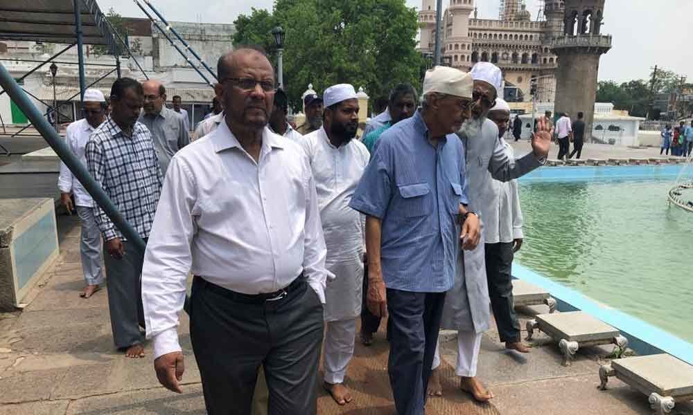 Grandson of Nizam VII visits Mecca Masjid