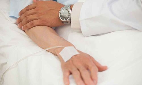 A home guard injured in a stone pelting incident in Langer houz PS limits