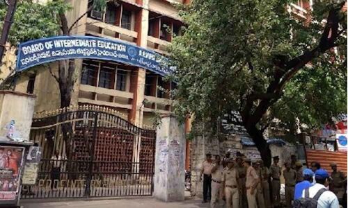 City police deployed large number of police personnel infront of Inter Board in view of ABVP protest