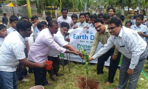 Science Centre, APPCB conduct World Earth Day programme