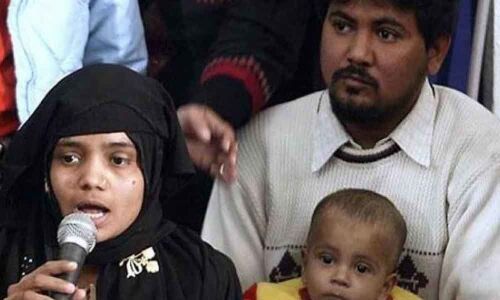 Supreme Court directs Gujarat government to pay Rs 50L, give house to 2002 riots victim Bilkis Bano