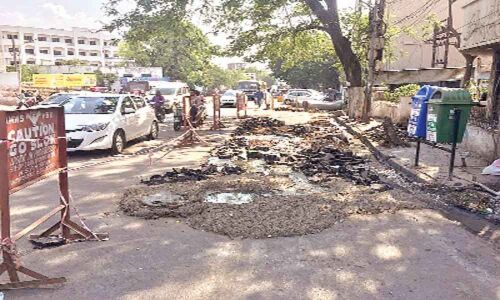 Foul smell at SD Road Clock Tower area