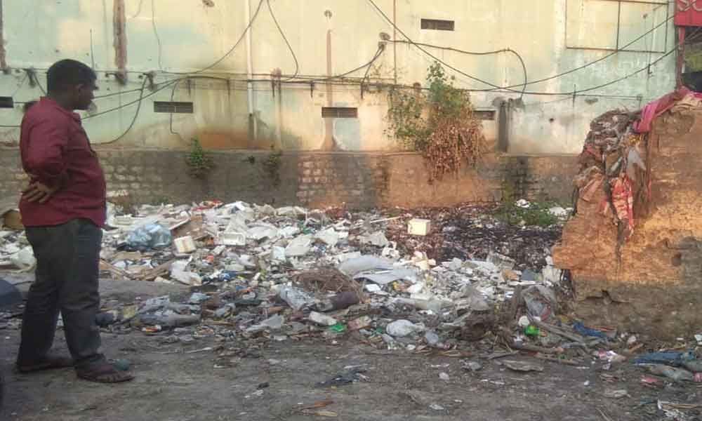 GHMC fails to clear garbage for weeks