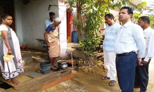 Civic chief tours ward-8 localities