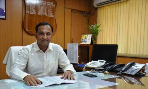 New DRM  Chetan Kumar Shrivastava takes charge