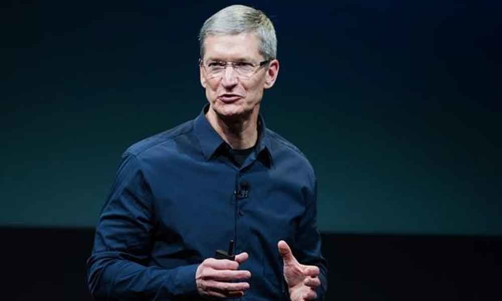 Even Tim Cook thinks it is bad manners to be glued to your iPhone