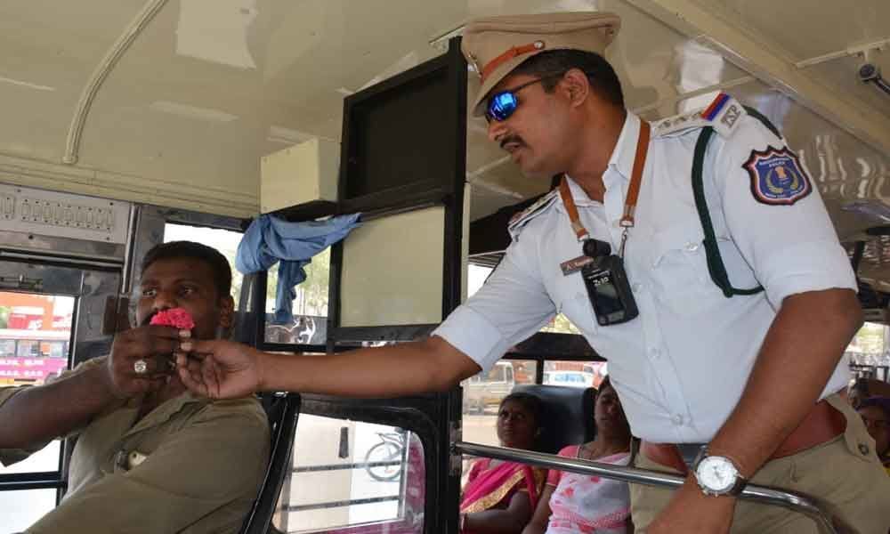 Inspiring RTC drivers to halt at bus bays