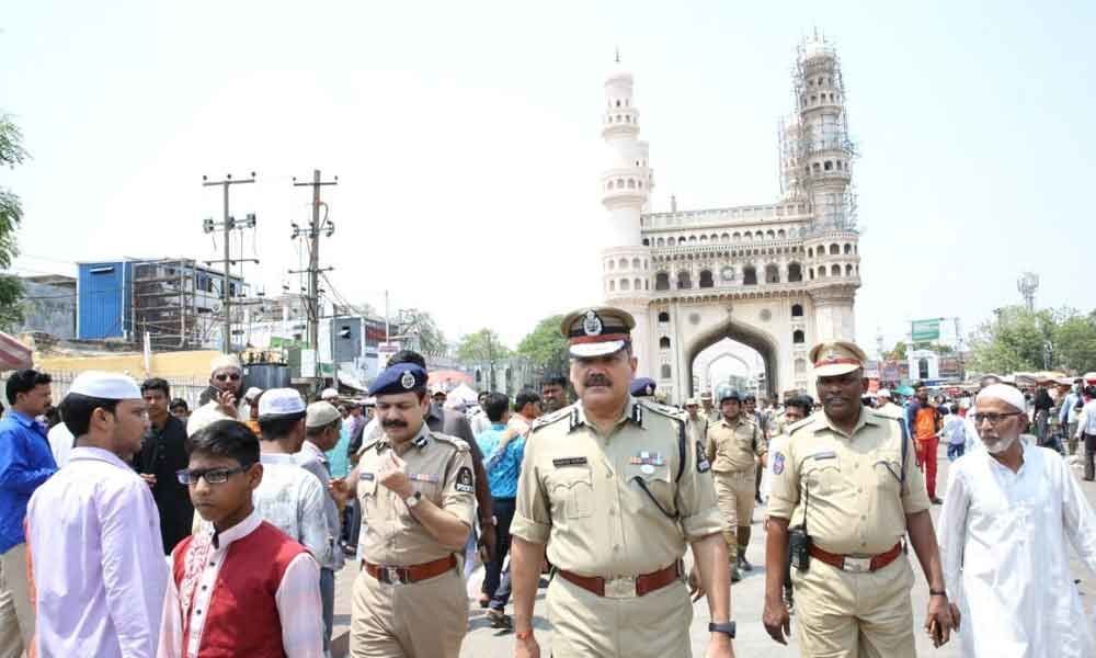 Hyd CP Anjani Kumar reviews security in Old City