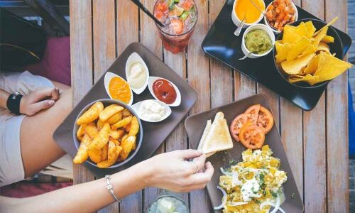 Eating comfort food in stress will add extra kilos