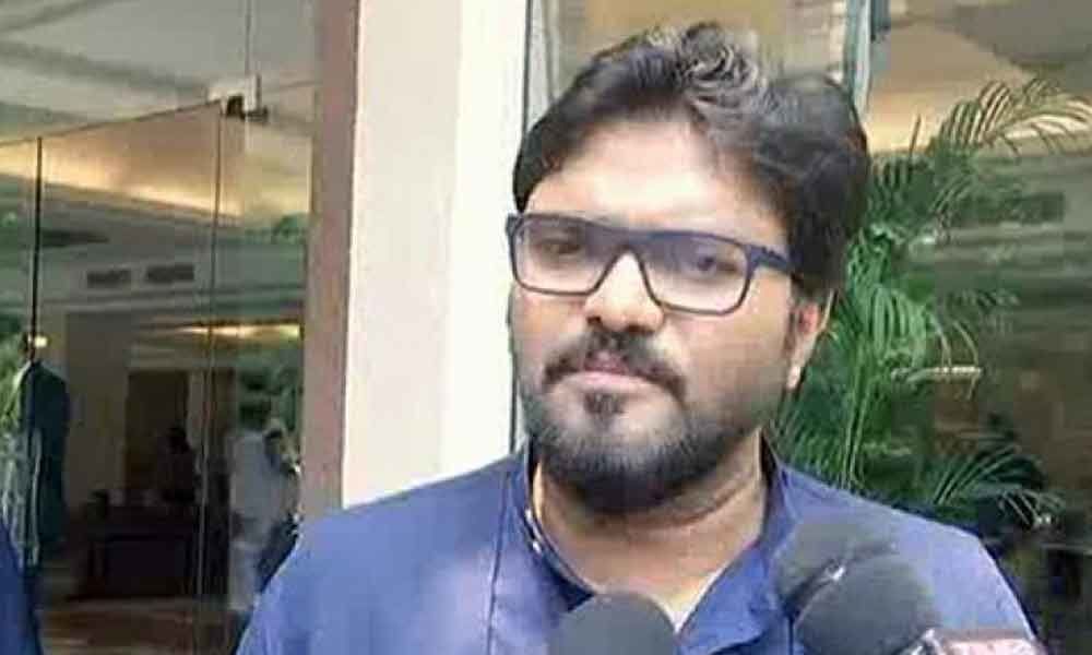 Disappointed that Moon Moon Sen using dead mothers name for votes: Babul Supriyo