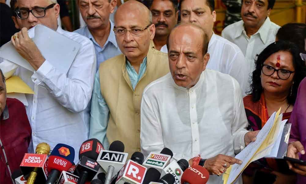 Opposition parties complain to EC against BJP on EVM glitch