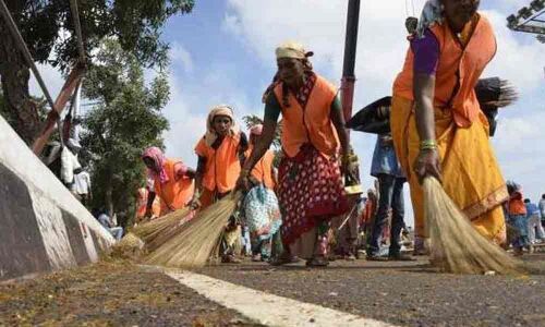 10 booked for preventing entry of sanitary workers into colony