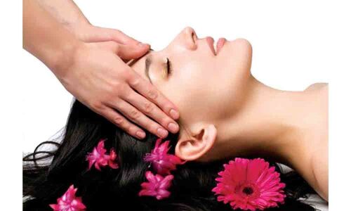 Oils for beauty care