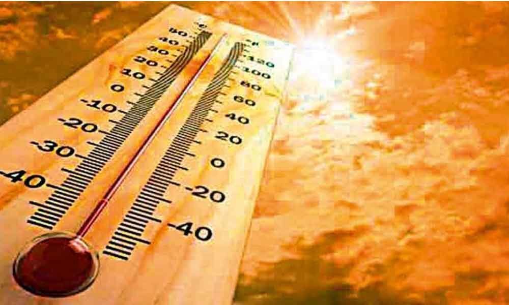 Gujarat receives Orange alert as temperature to touch 44 degrees C