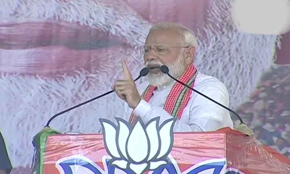 Mission mahamilavat wants khichdi government at Centre: Modi