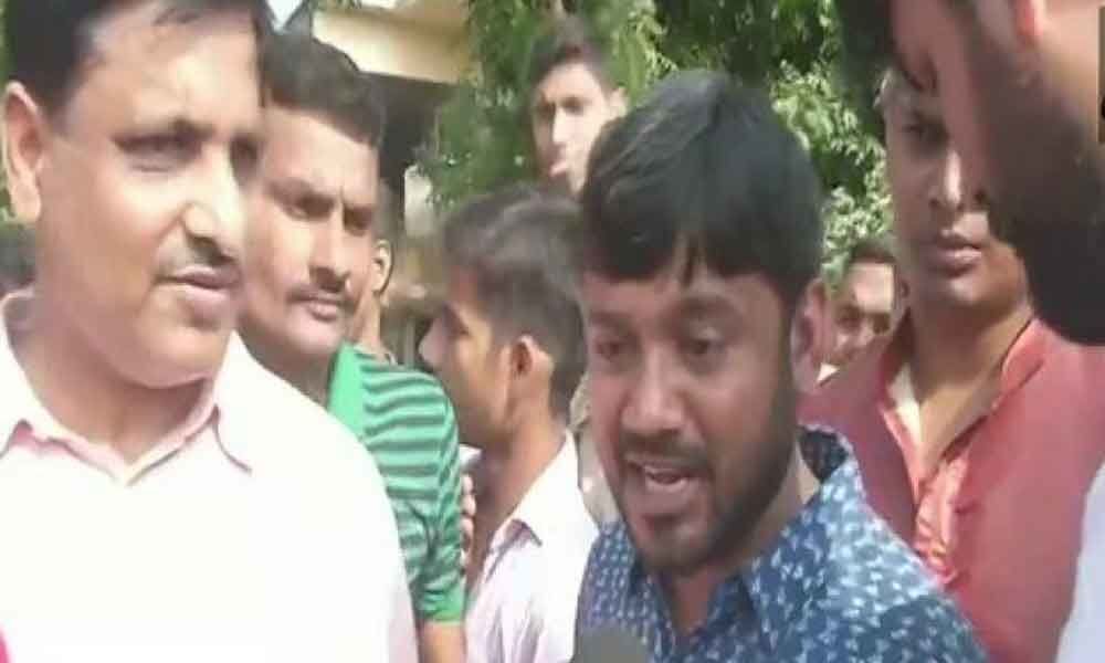 I am with commoners, ruling party with rich: Kanhaiya in Bihar