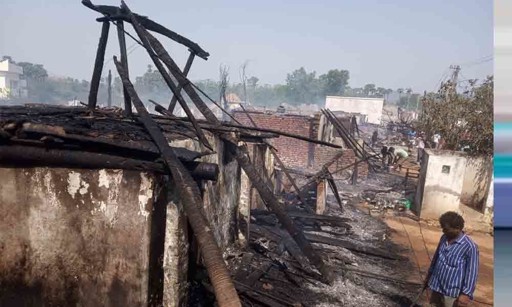 30 huts gutted in Dwarakanagar Colony