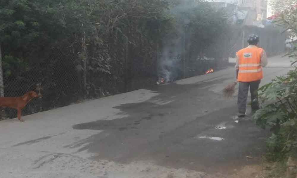 Garbage burning by GHMC irks locals