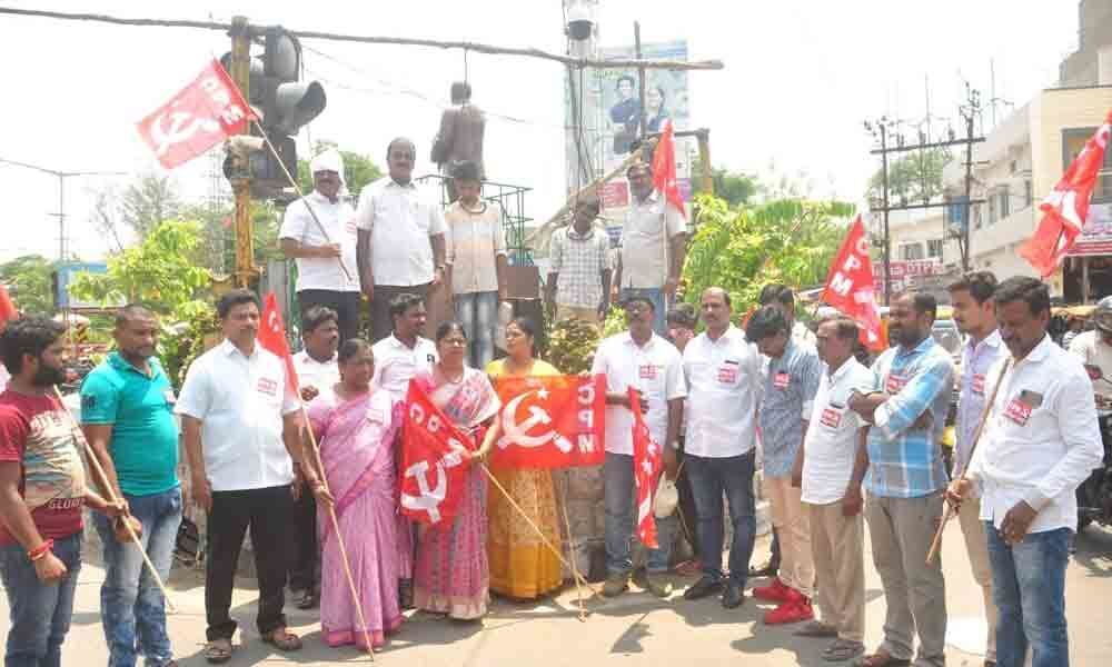 CPM stages mock suicides to highlight Inter students plight