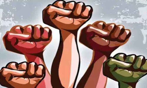 Heavy traffic jam at LB Nagar over bus stop shifting