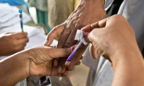 Amid violence, 66% turnout in West Bengal