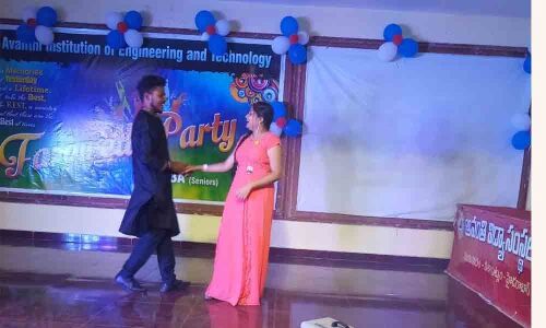 Students advised on methods to attain success