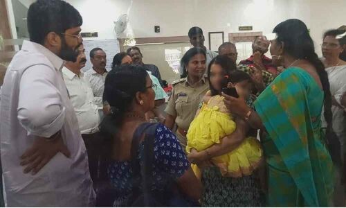 Dowry Harassment Case : CWC to hand over elder daughter Rishitha to Sindhu today