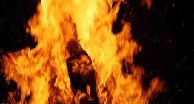 Jilted lover tries to burn down lovers husband, lands in jail
