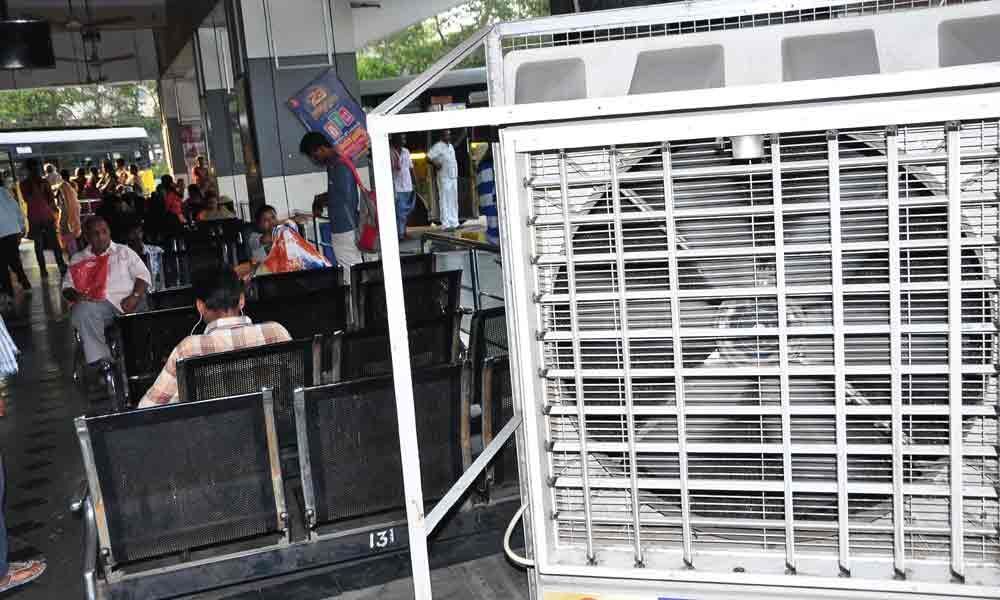 Air coolers at platforms