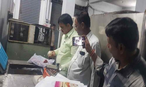 Food officials raid ice cream units