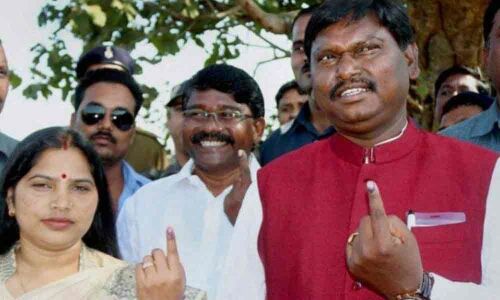 Spouses sweat it out for bigwigs in Jharkhand