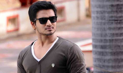 Nikhil banks on Tamil remake